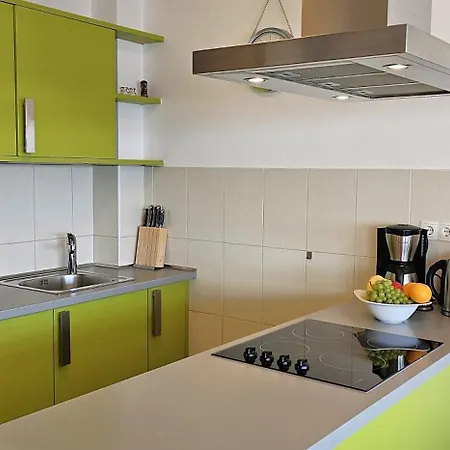 4-star Penthouse With Wonderful Sea View - Stella Sunshine Apartman Trogir